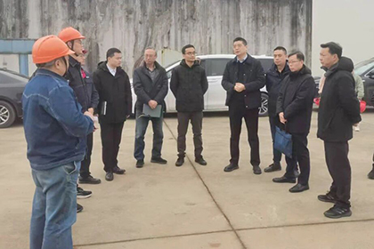 瀘州市經(jīng)信局到西區(qū)變電所調(diào)研